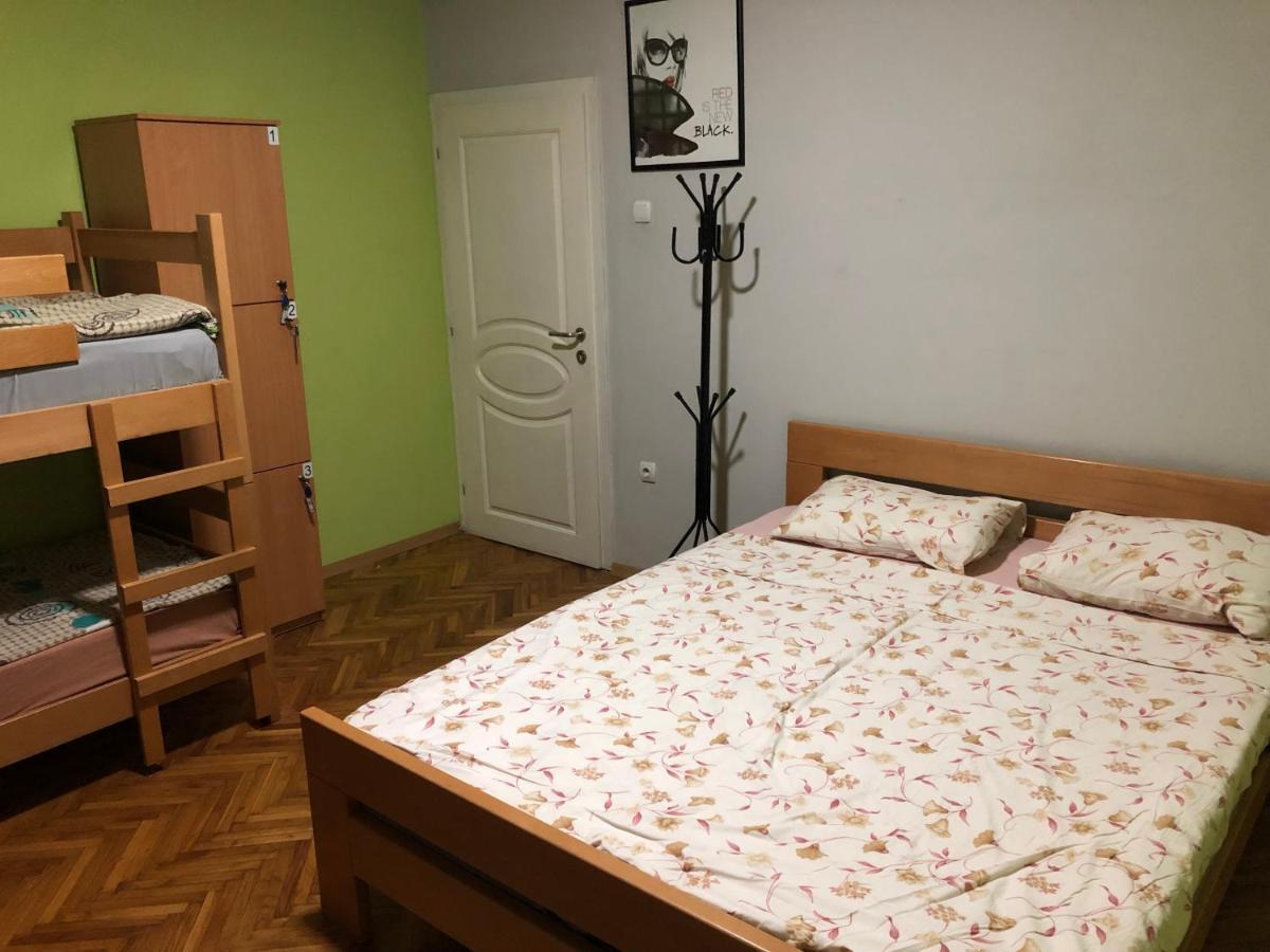 Skopje Downtown Hostel Dış mekan fotoğraf